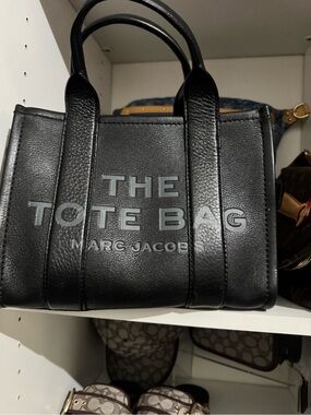 Marc Jacobs Black Pebbled Leather Crossbody Bag